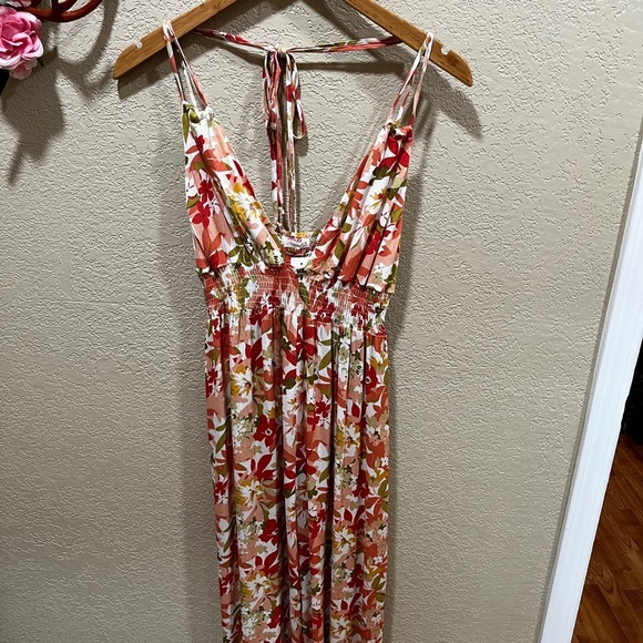 NWT ELLE HALTER TOP SPRING JUMPSUIT - Picture 5 of 10